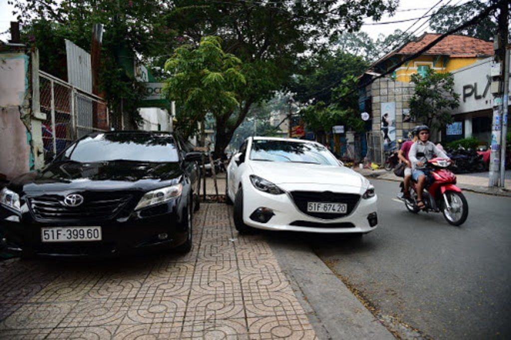 quy chuẩn khi đậu xe vỉa hè