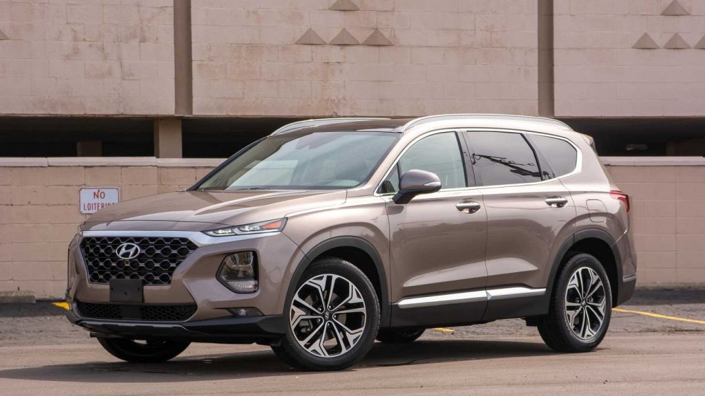 Ảnh hưởng bởi dịch Covid-19, Hyundai SantaFe giảm gần trăm triệu tại đại lý