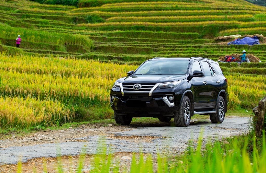 Xe Fortuner