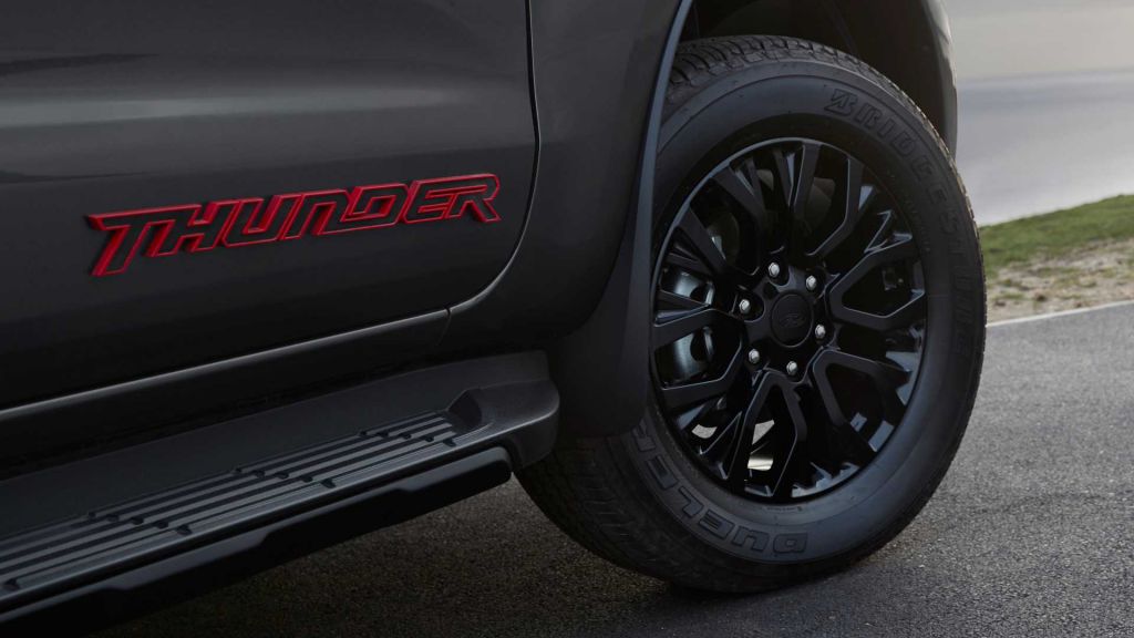 Ford Ranger Thunder phiên bản châu Âu mạnh mẽ đầy quyến rũ
