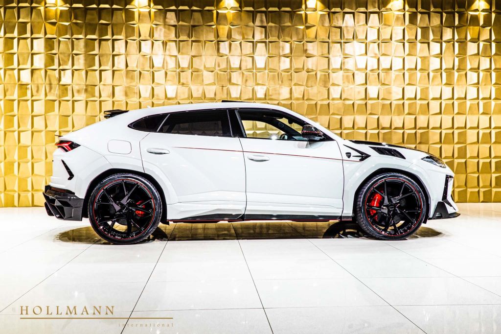 Thân xe Lamborghini Urus Mansory 