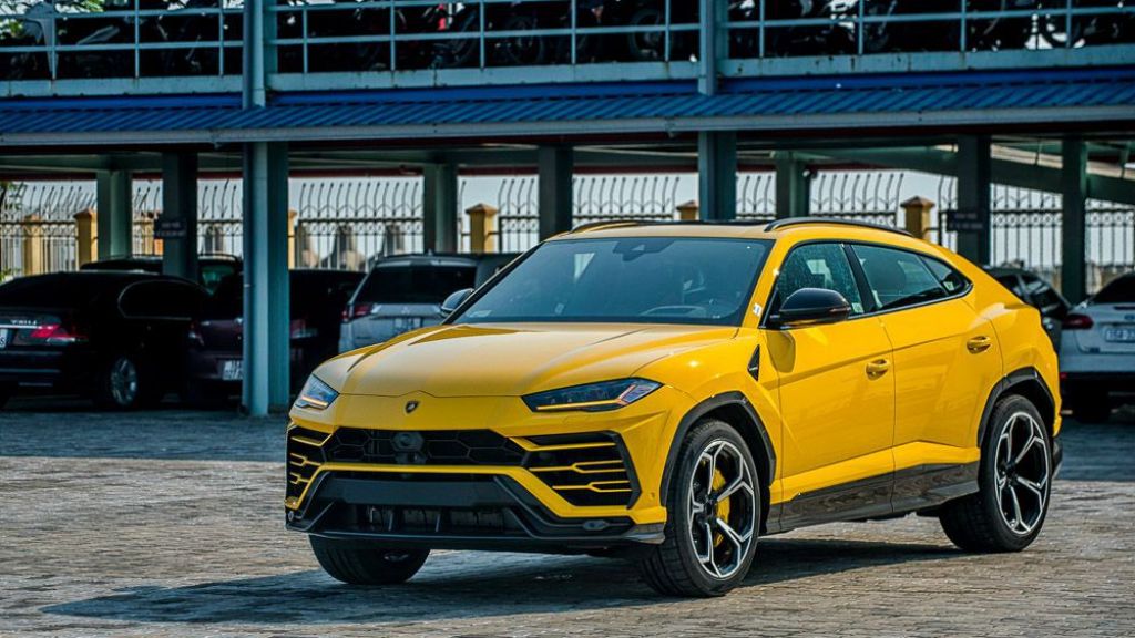 Lamborghini Urus cũng sẽ có phiên bản mới thời gian tới