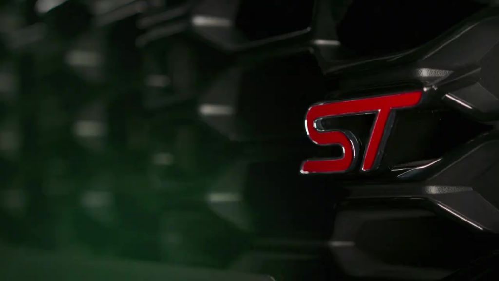 Ford Puma ST 2020 nhá hàng trong teaser mới, sẽ cạnh tranh cùng Hyundai Kona N
