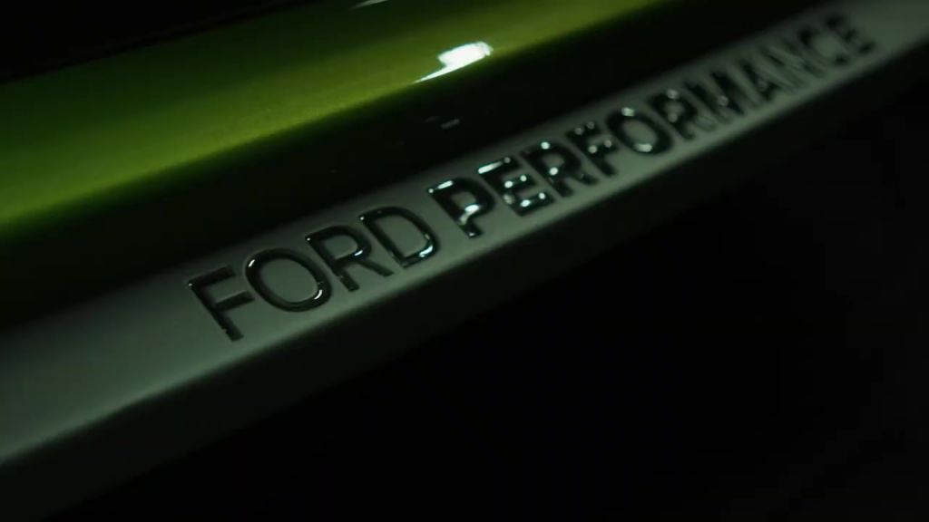 Ford Puma ST 2020 nhá hàng trong teaser mới, sẽ cạnh tranh cùng Hyundai Kona N