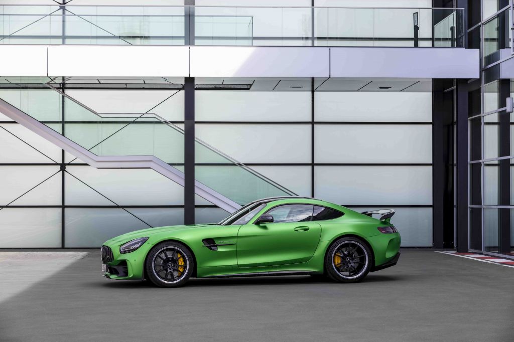 Mercedes-AMG GT R có giá lên tới 11,590 tỷ đồng