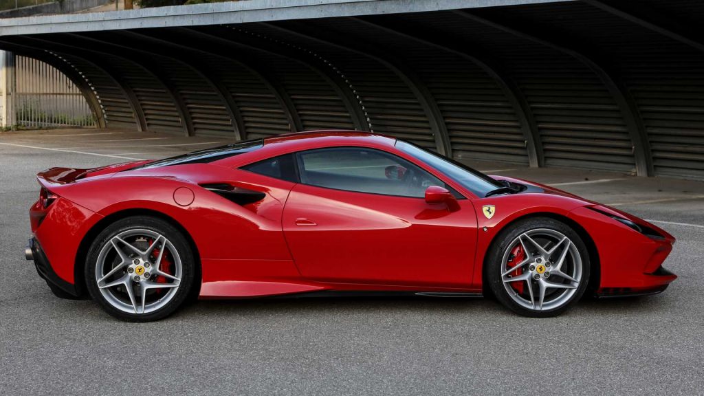 Ferrari trì hoãn ra mắt xe mới tới gần 4 tháng vì dịch Covid-19