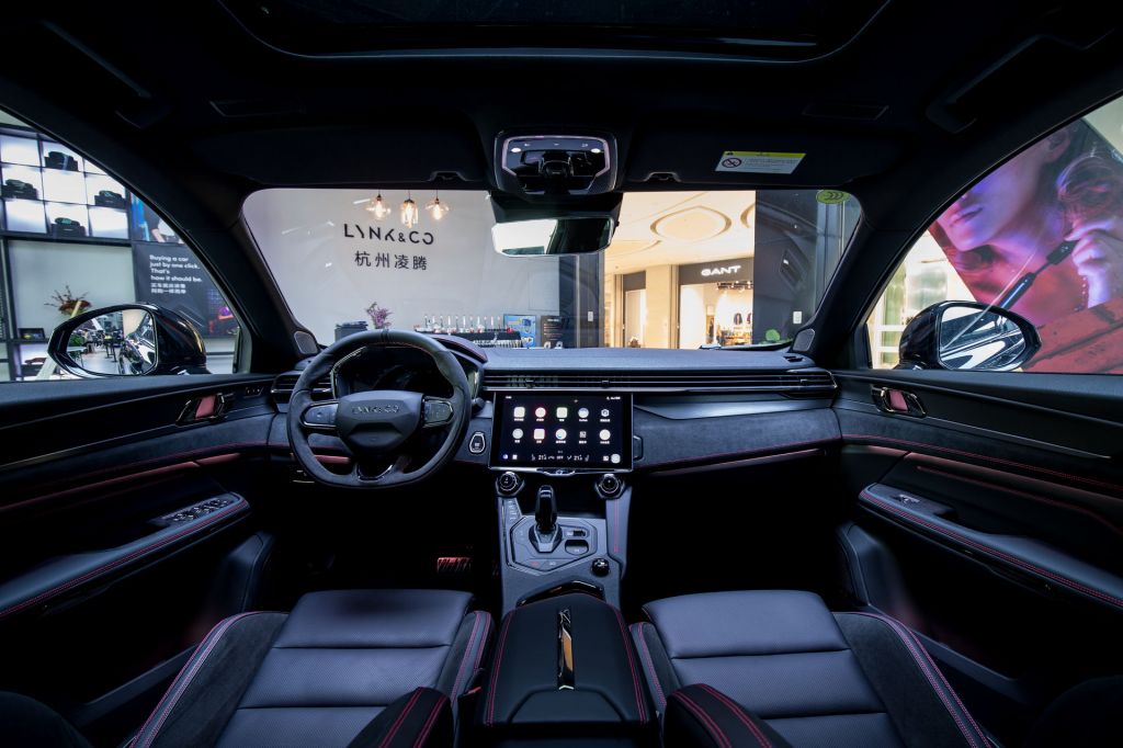 Hàng ghế trước của xe Lynk & Co 05 Limited Edition