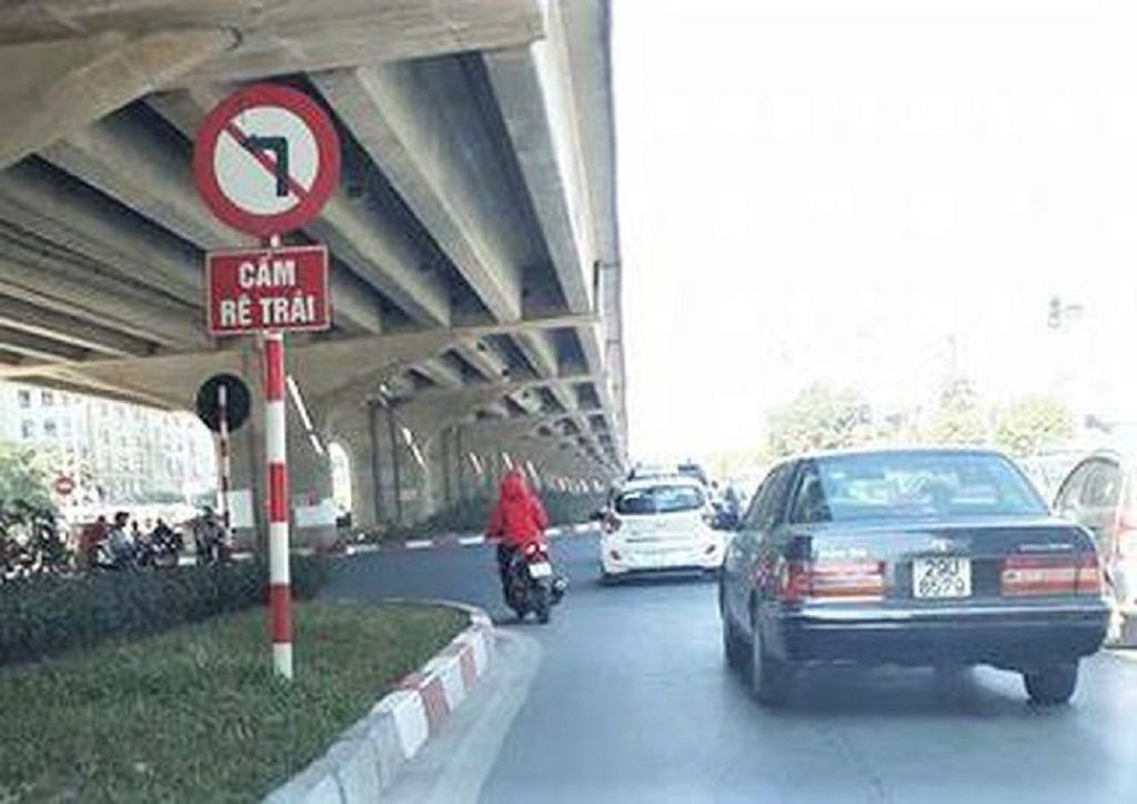 biển cấm rẽ trái