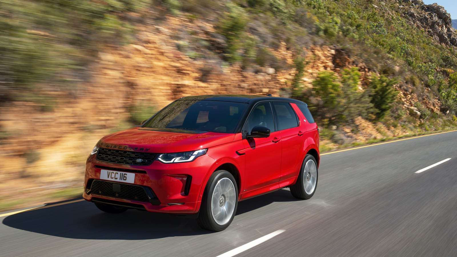 Vận hành xe Land Rover Discovery Sport 2020
