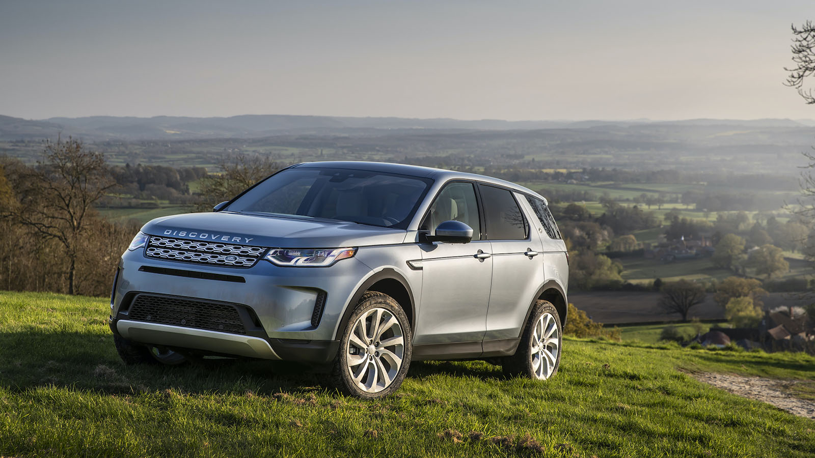 Giá bán xe Land Rover Discovery Sport 2020