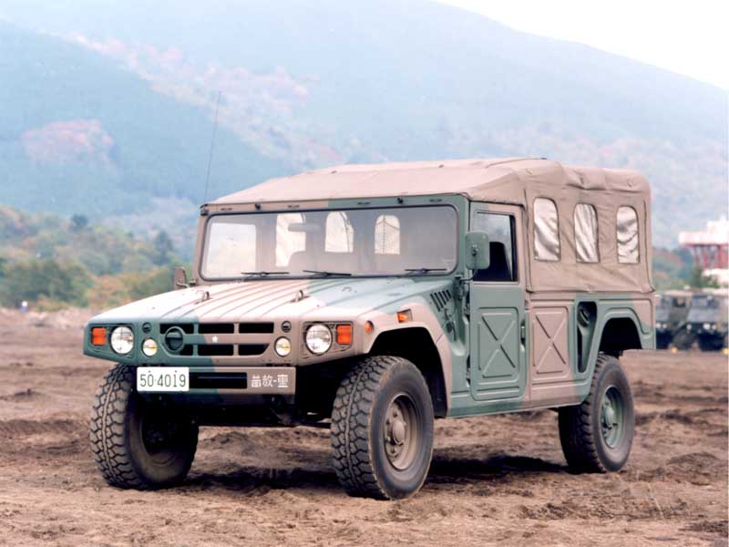 Toyota Mega Cruiser phiên bản quân sự mui mềm