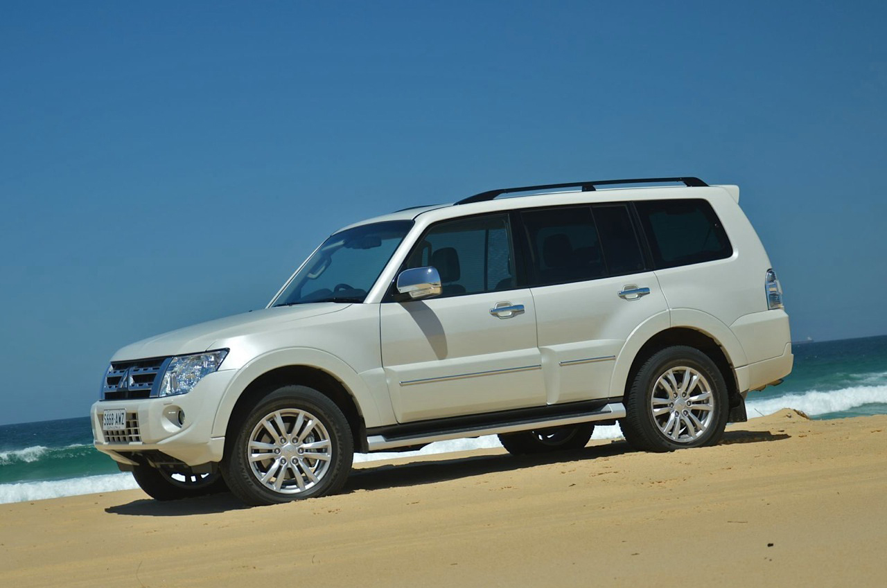 Mitsubishi Pajero cũng thuộc diện bị triệu hồi