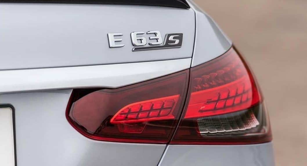 Logo xe Mercedes-AMG E63