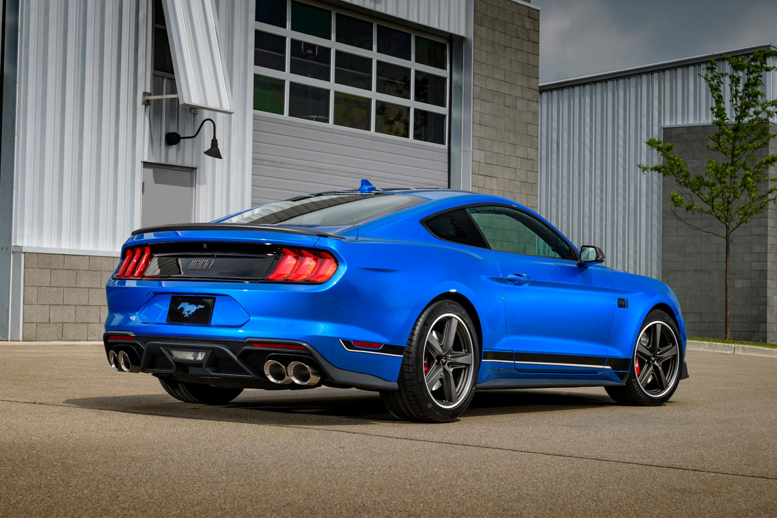 Đuôi xe Ford Mustang Mach 1