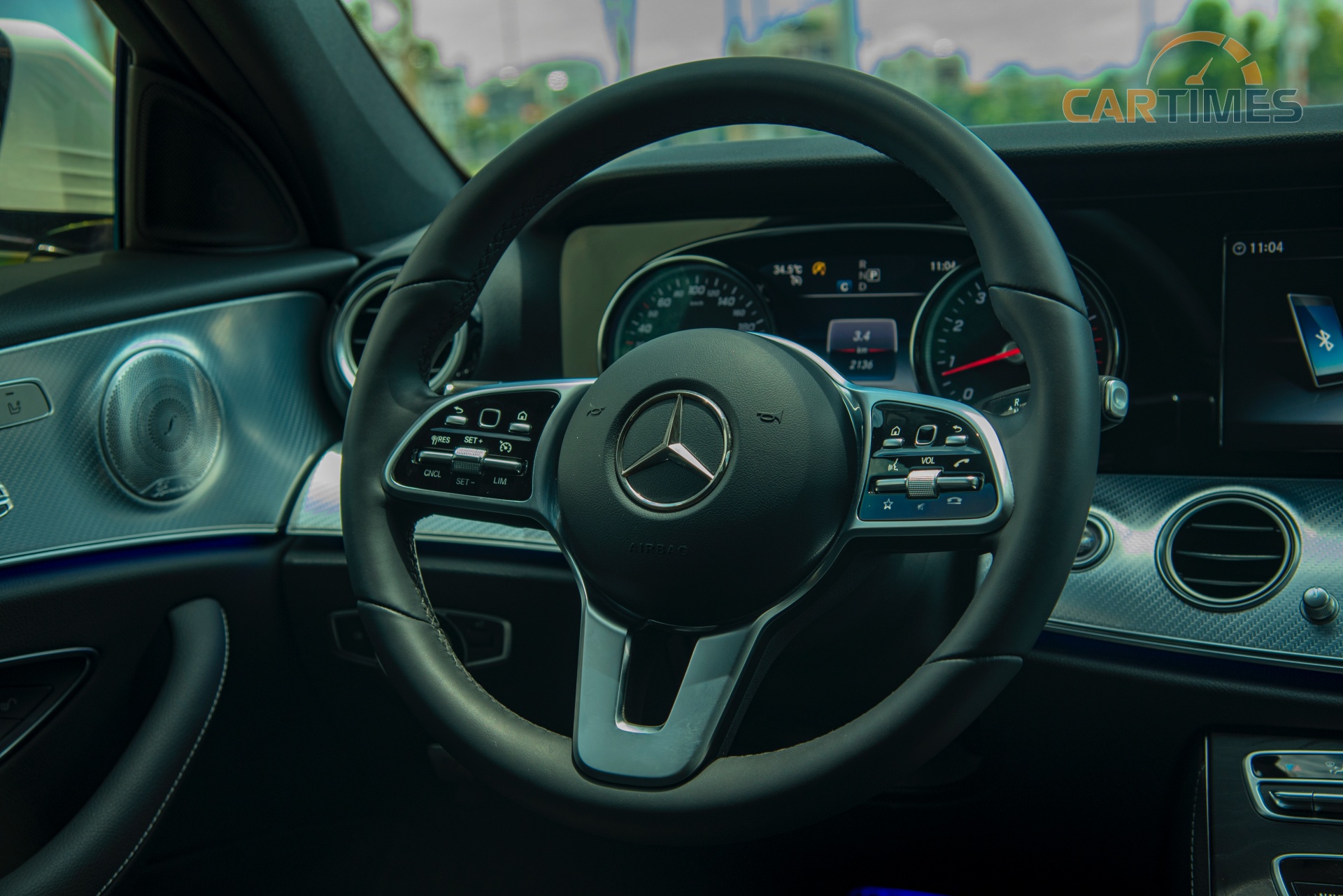 Vô lăng xe Mercedes-Benz E 200 Sport