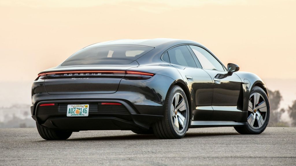 Porsche Taycan tại Trung Quốc là phiên bản thấp cấp nhất trong dải sản phẩm