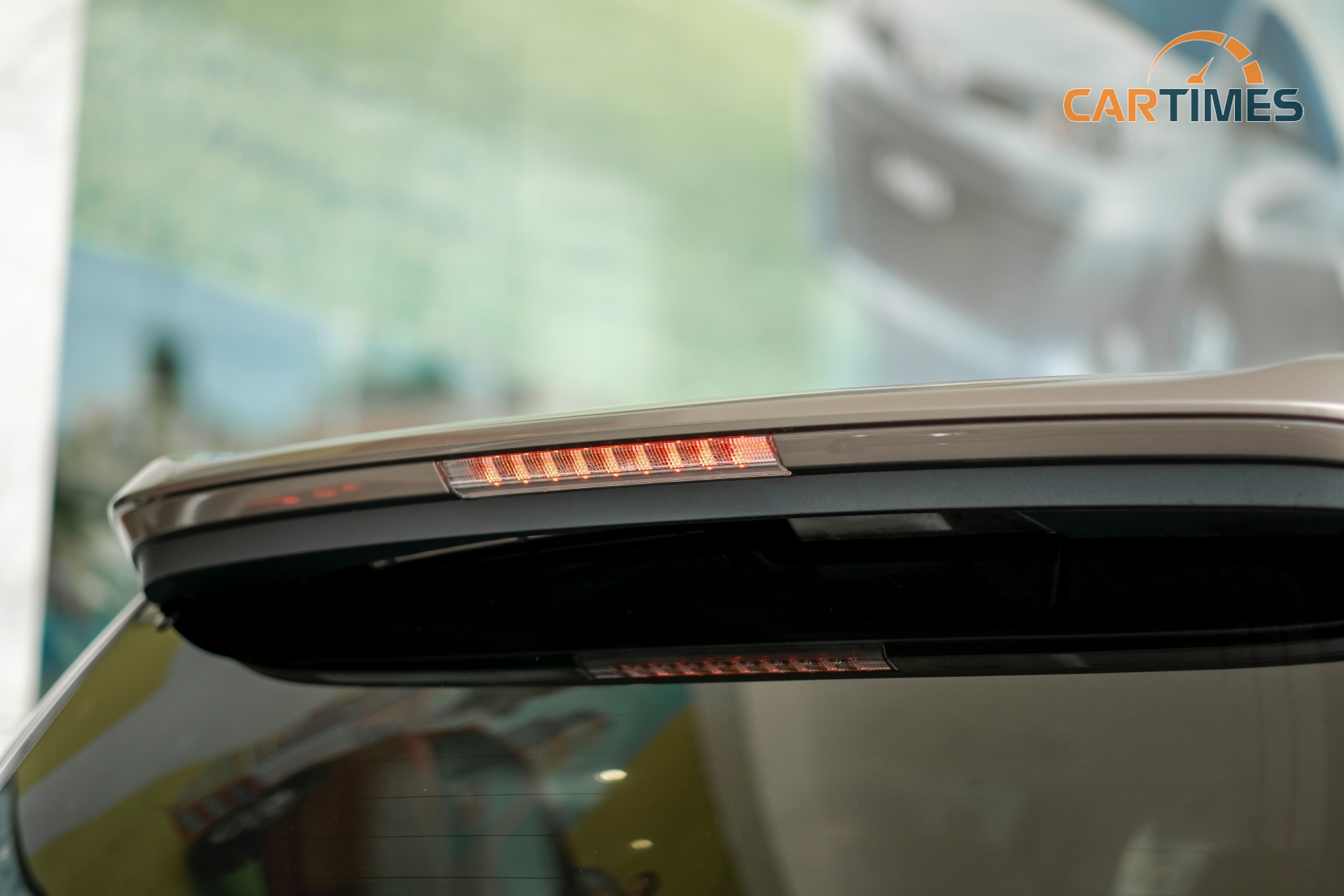 Đèn phanh trên cao của Toyota Land Cruiser 2020