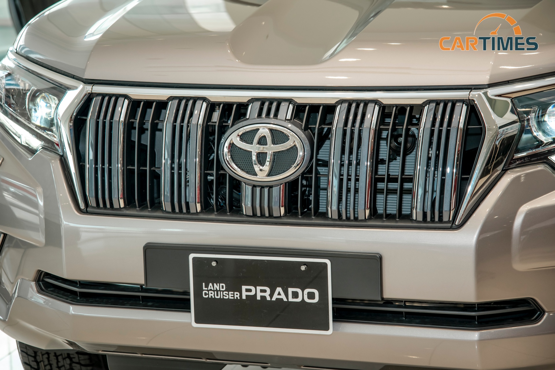 Lưới tản nhiệt Toyota Land Cruiser Prado 2020