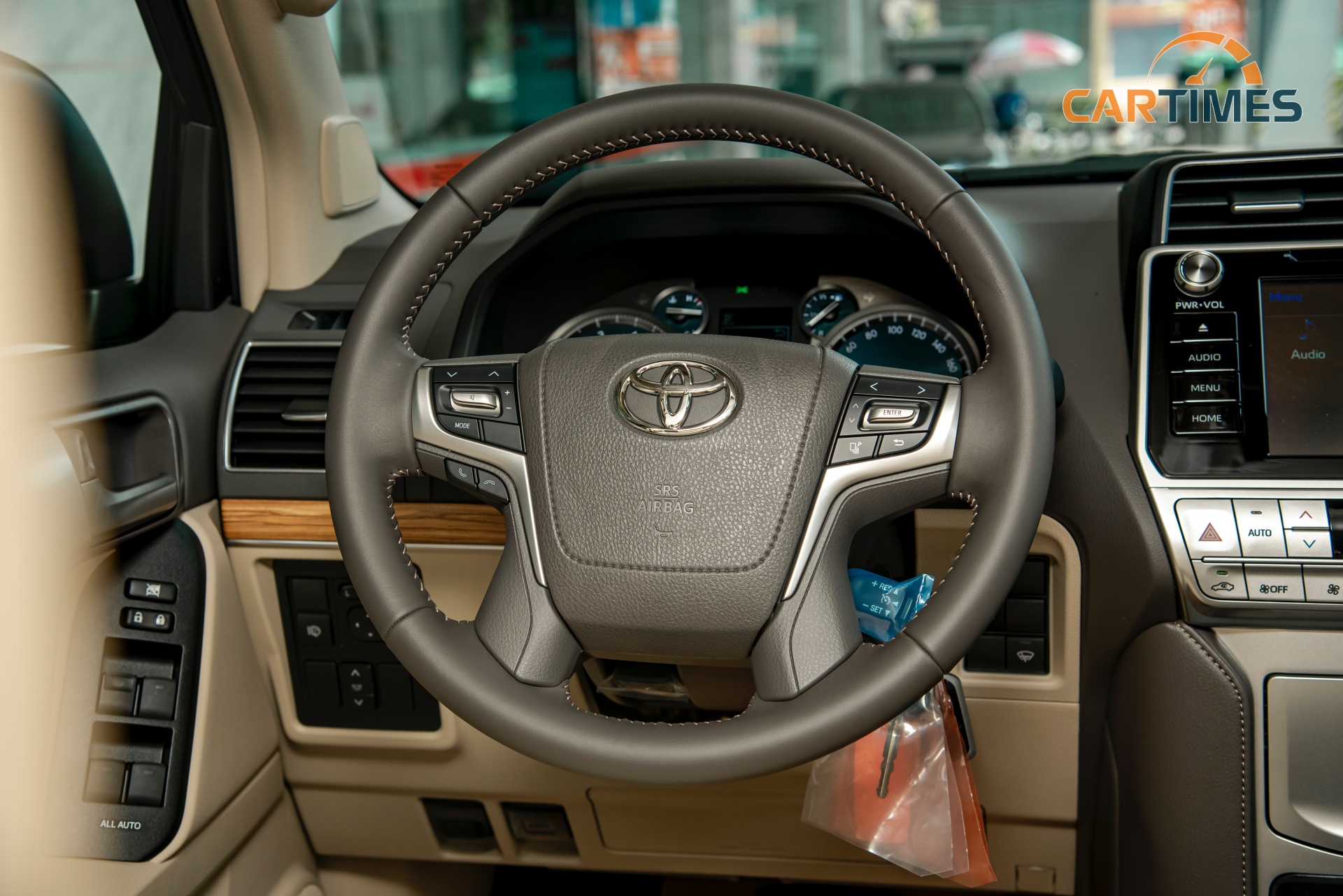 Vô lăng Toyota Land Cruiser Prado 2020