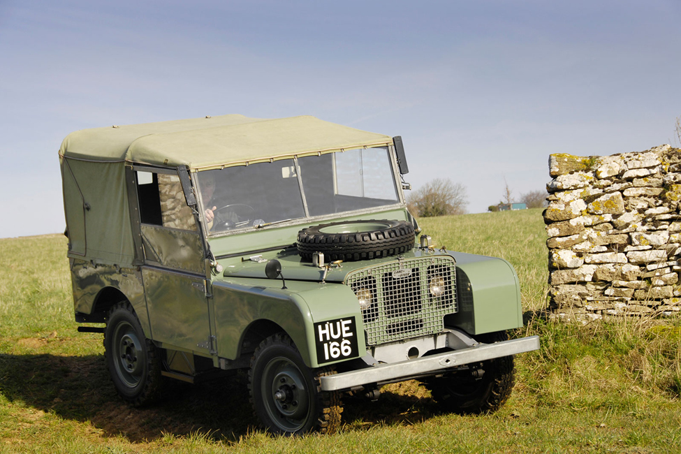 Chiếc Land Rover đầu tiên