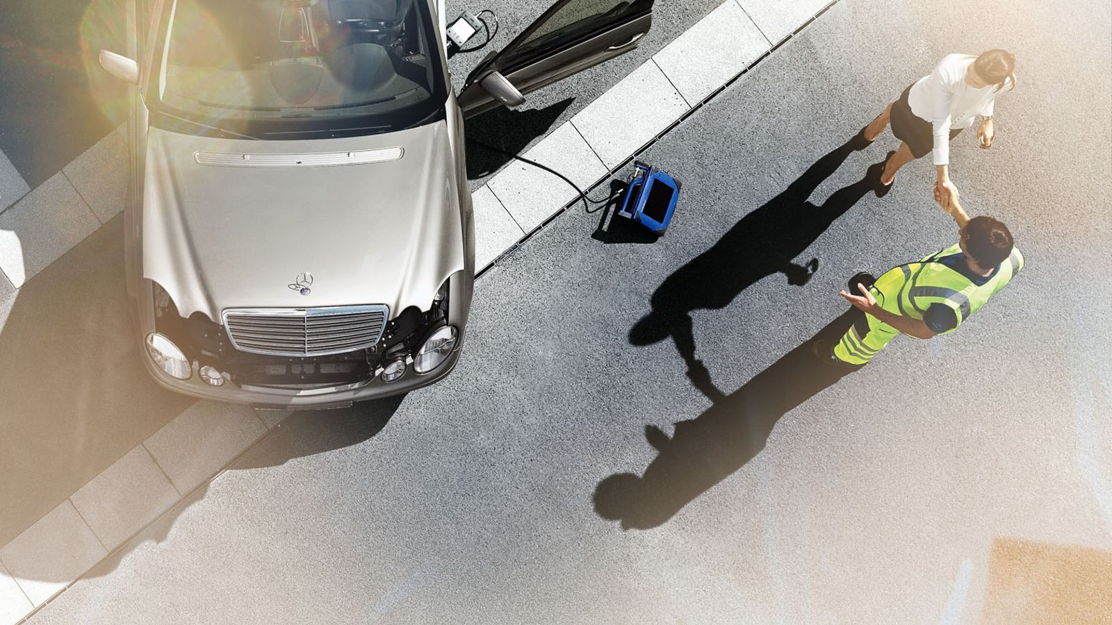 Dịch vụ 24h của Mercedes-Benz