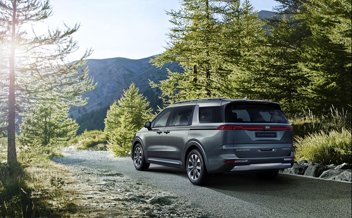 Kia Sedona 2021 lộ diện hình ảnh nội thất