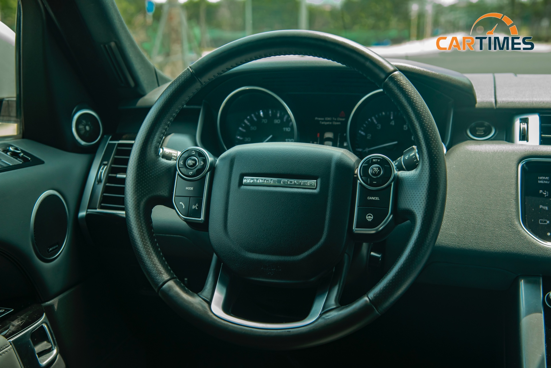 Vô lăng xe Range Rover Sport HSE 2015