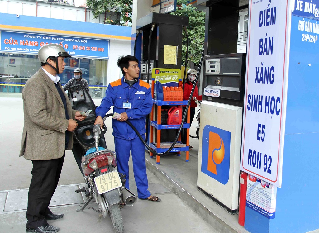 Giá xăng vẫn giữ nguyên sau khi trích lập quỹ bình ổn giá