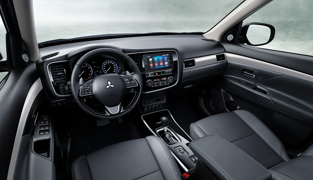 Hàng ghế trước của xe Mitsubishi Outlander 2.4 CVT Premium 2020