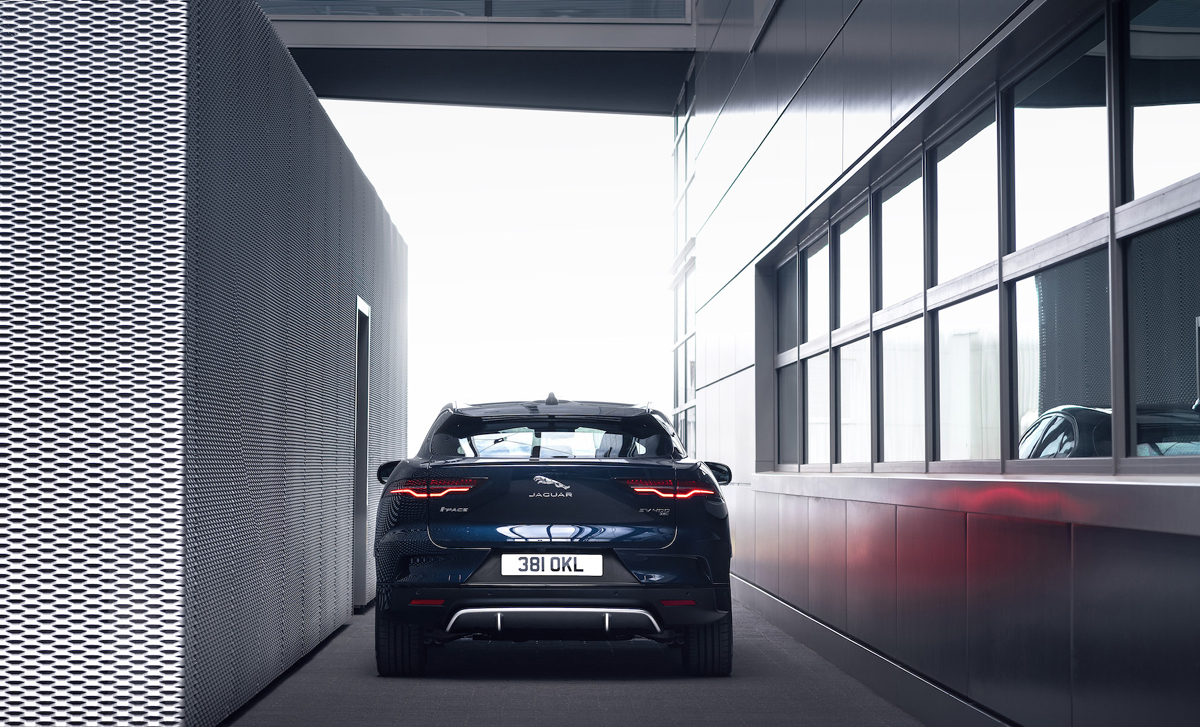 Hệ thống tiền điều hòa I-PACE thanh lọc không khí bên trong xe