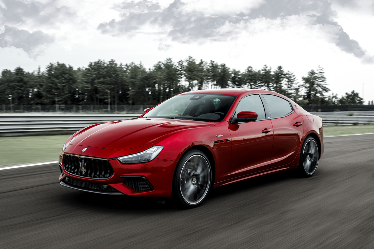 Xe Maserati Ghibli Trofeo 