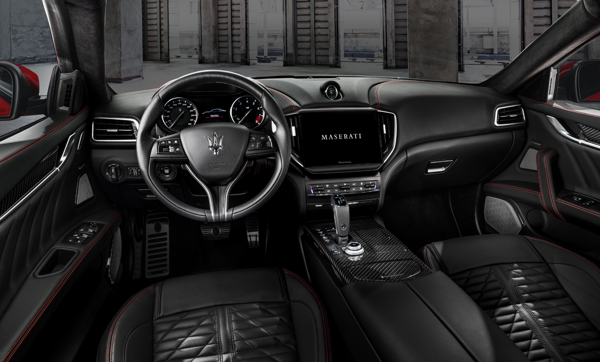 Nội thất Maserati Ghibli Trofeo 