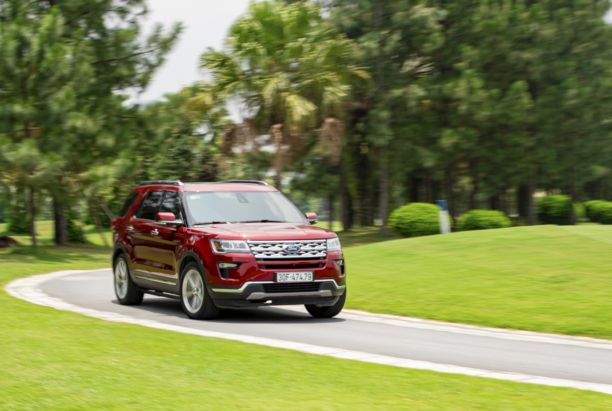 Xe Ford Explorer