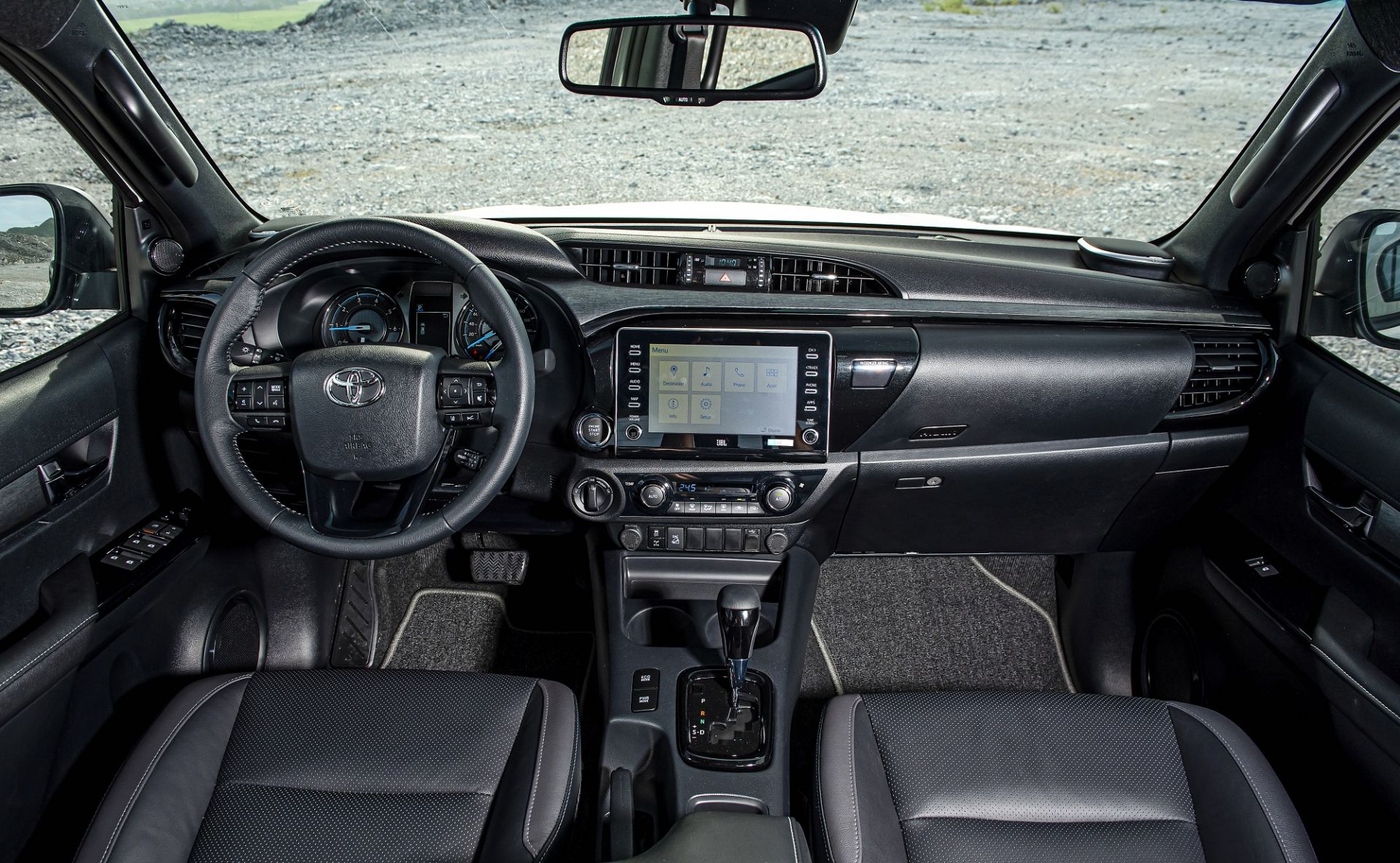Hàng ghế trước của Toyota Hilux 2020