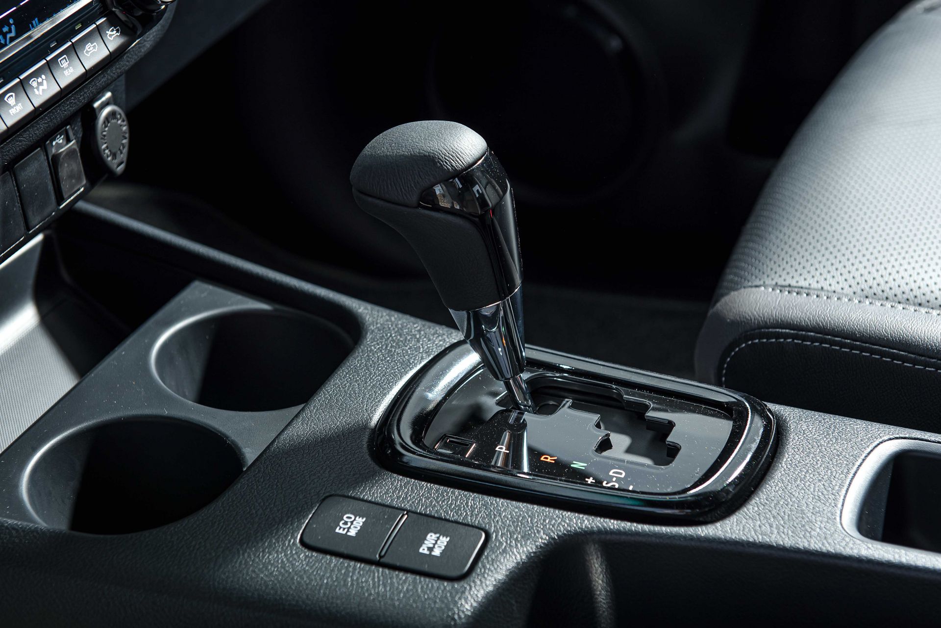 Cần số xe Toyota Hilux 2020