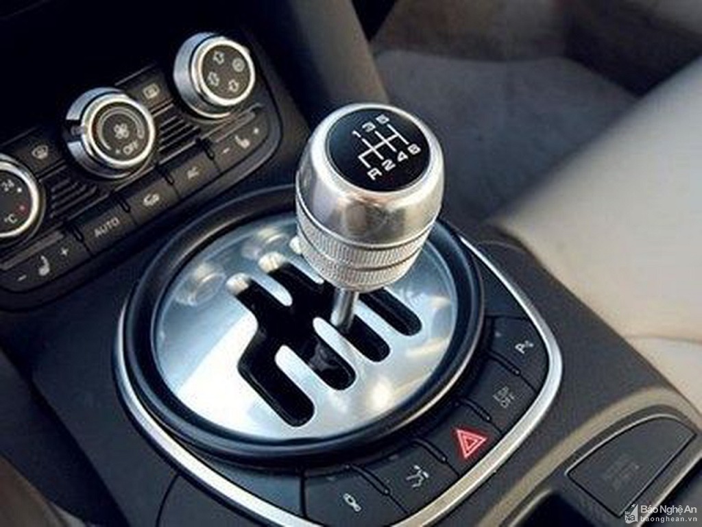 lái xe số sàn tiết kiệm nhiên liệu