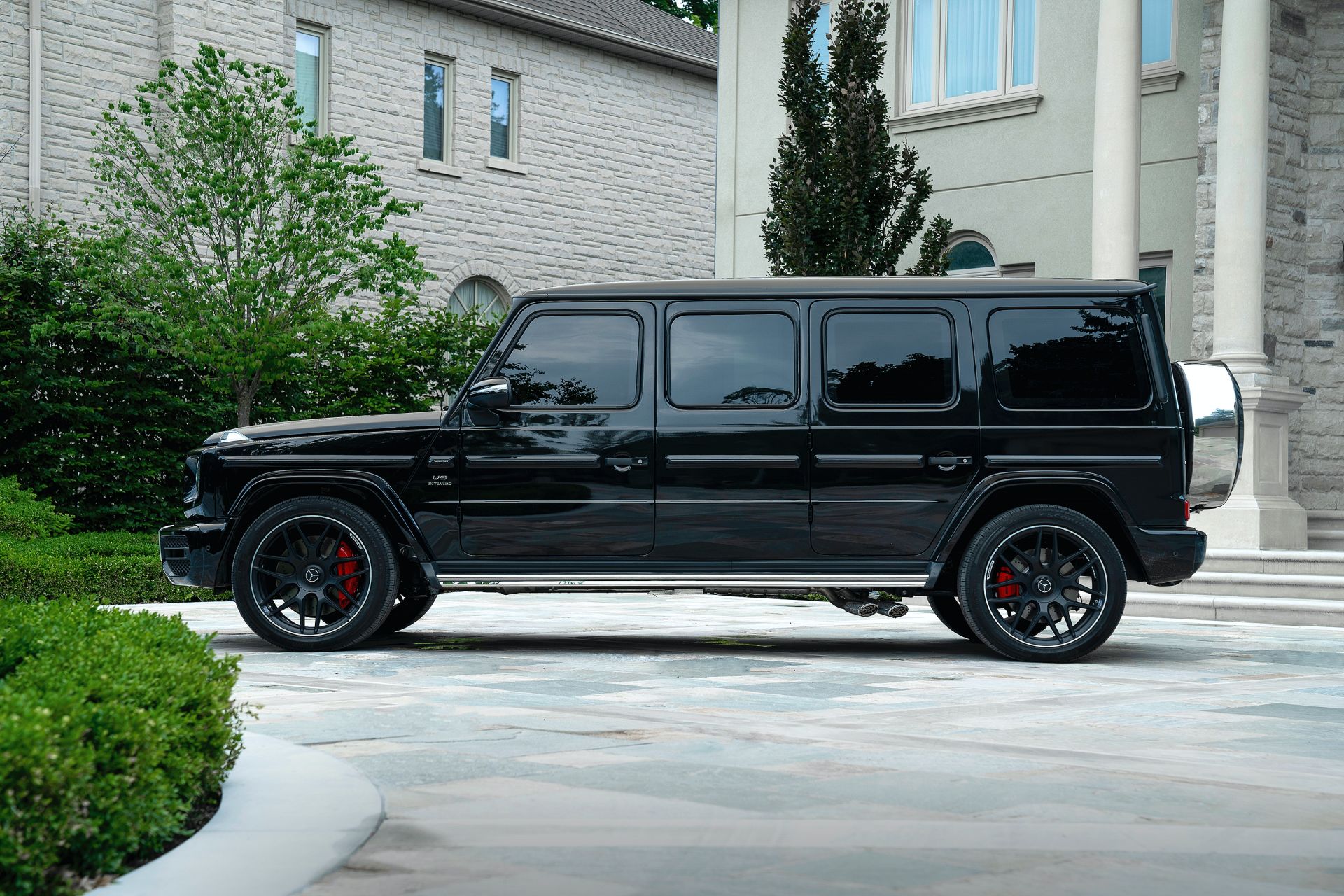 Thân xe Inkas-Mercedes-AMG G63 VIP Limo