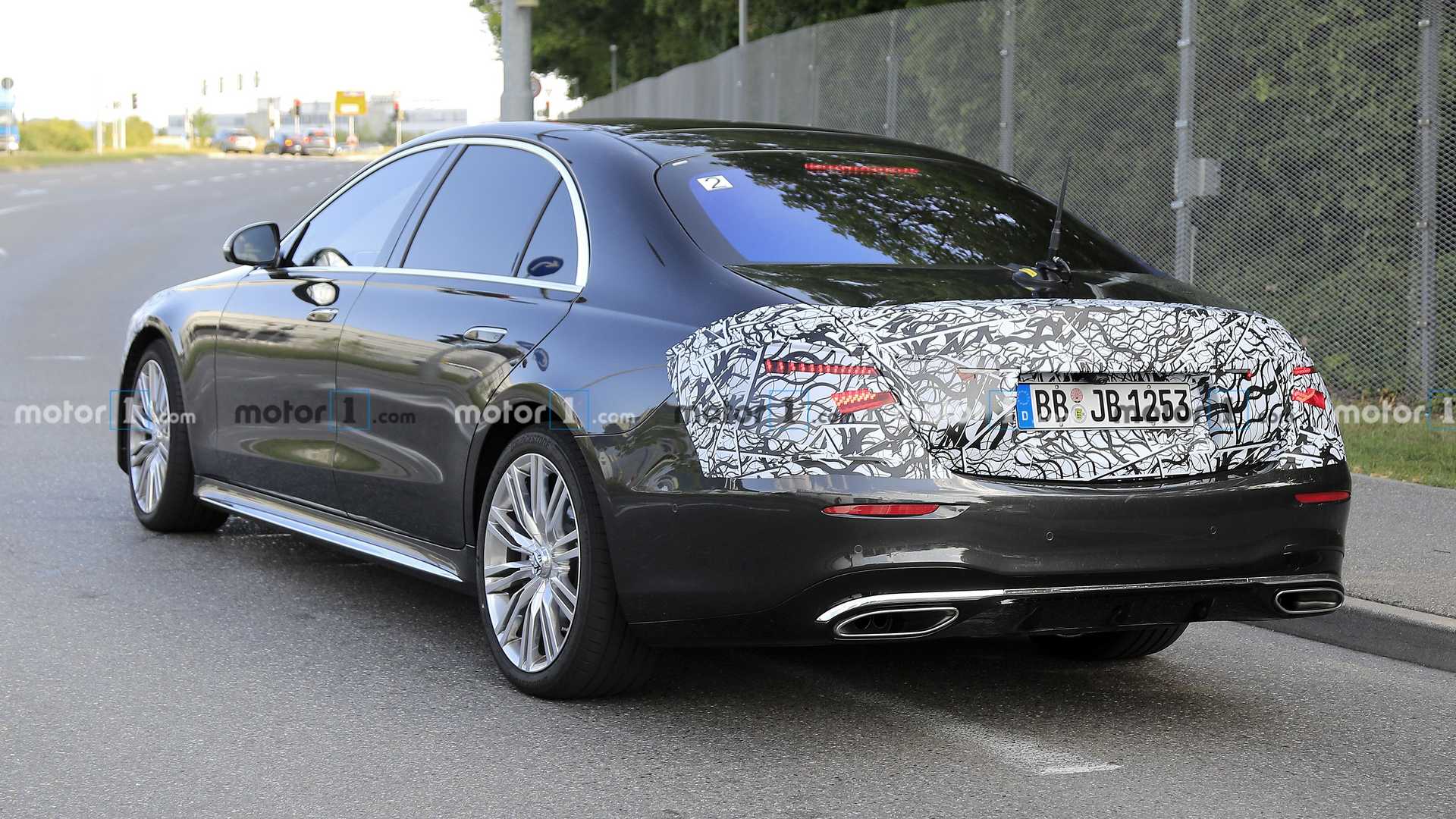 Hé lộ động cơ Mercedes S-Class 2021 tại thị trường Mỹ