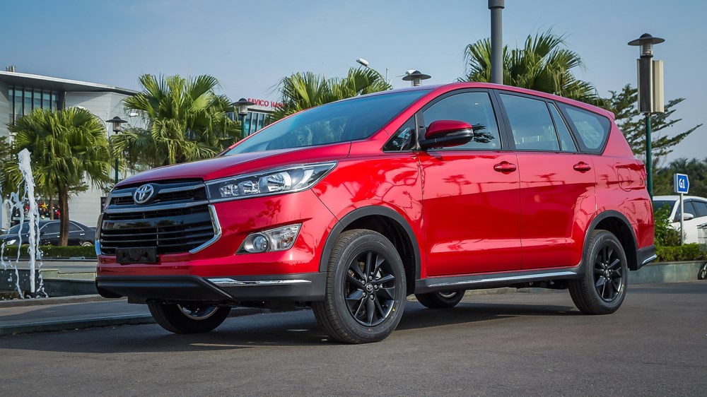 Một số mẫu xe Toyota Innova và Fortuner trong diện triệu hồi