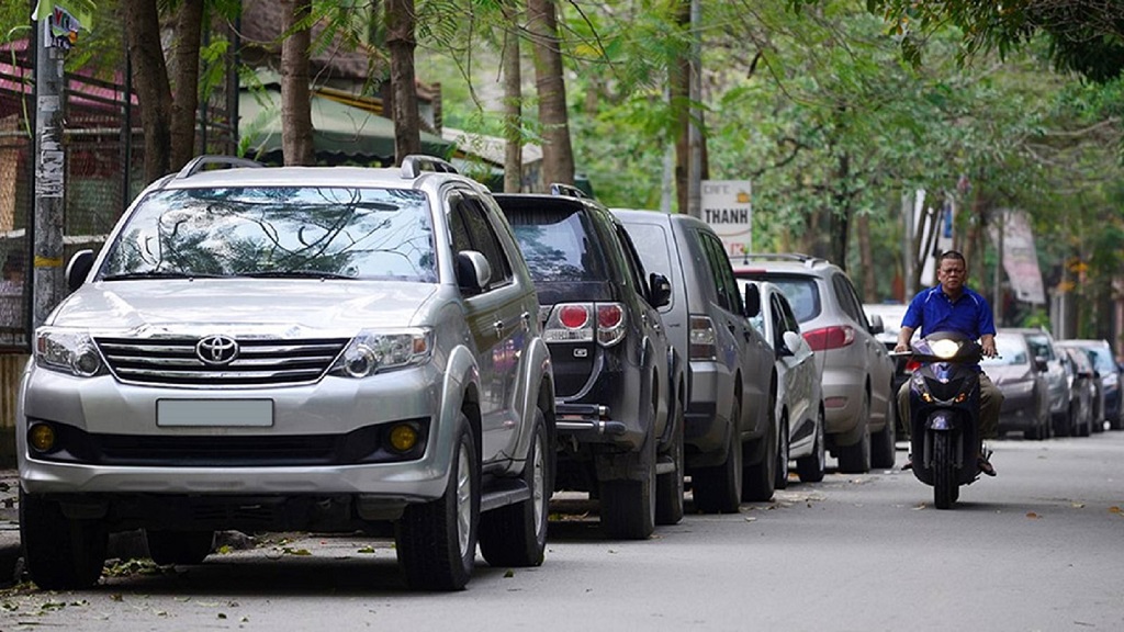 dừng xe đột ngột