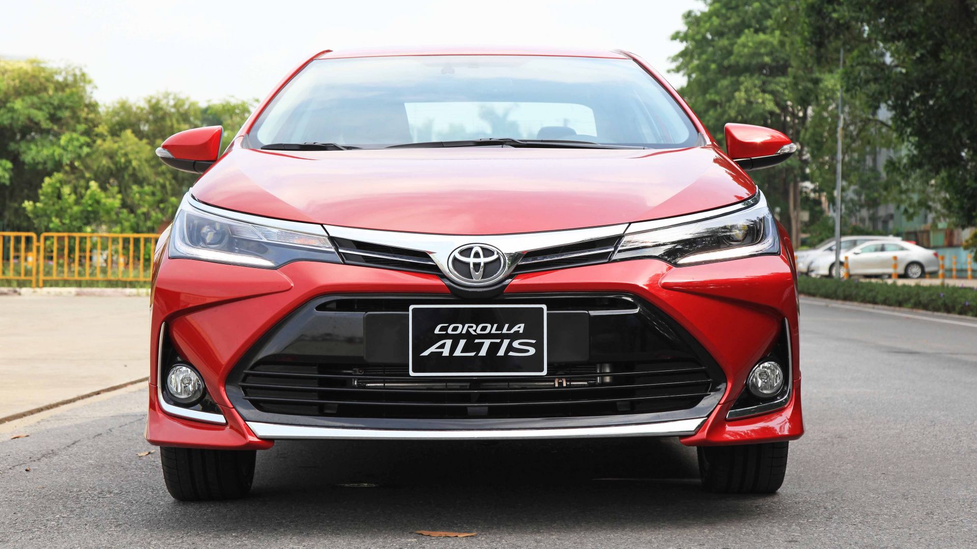 Giá lăn bánh Toyota Corolla Altis 2020 nâng cấp mới