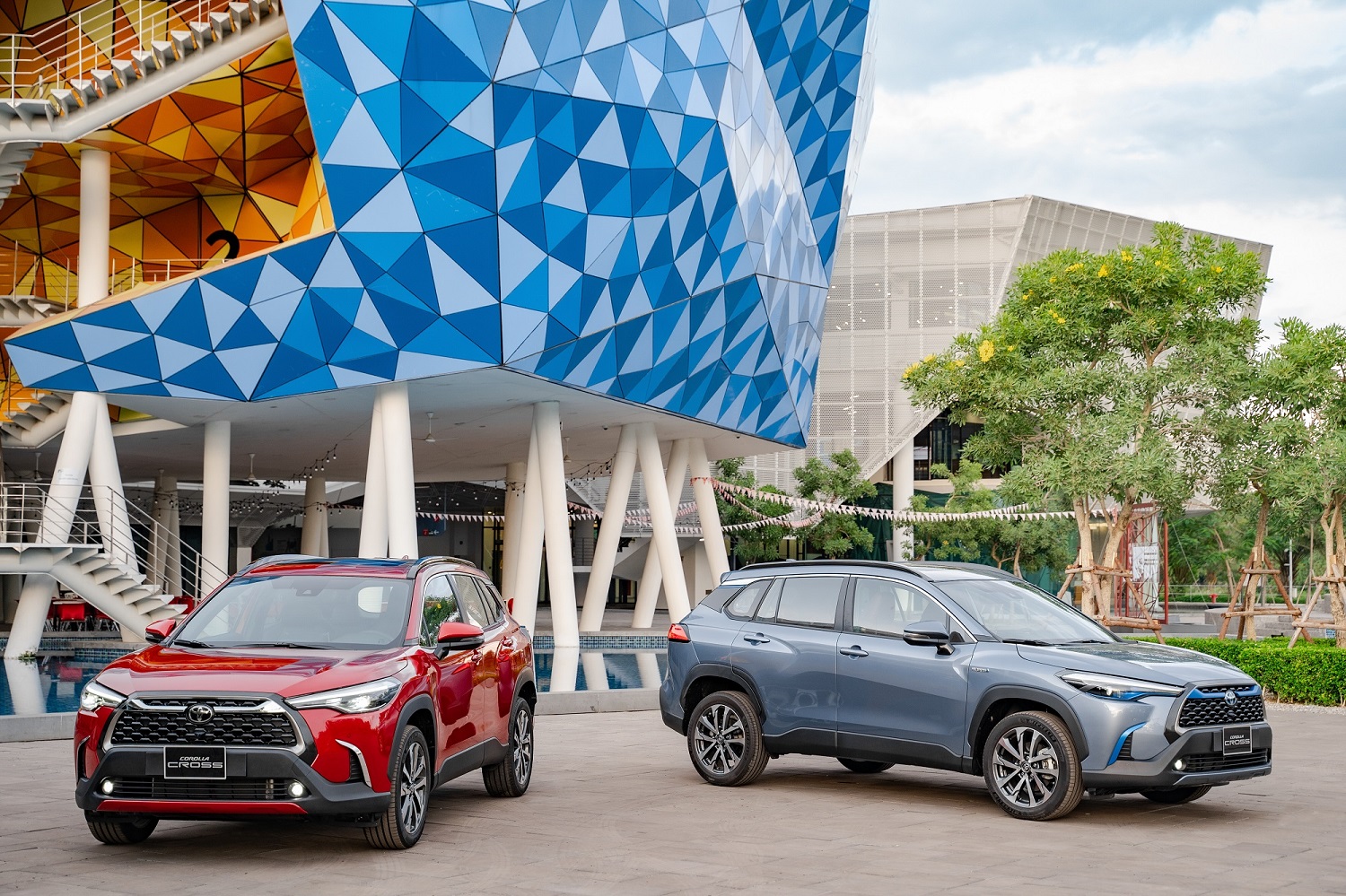 Toyota Corolla Cross cập bến thị trường Việt Nam