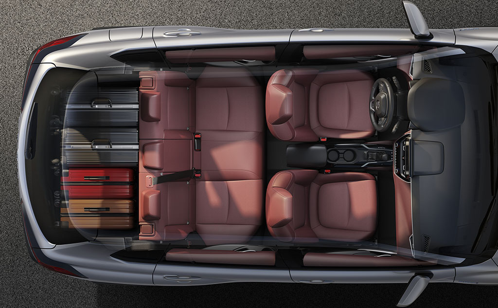 Hàng ghế trước của xe Toyota Cross