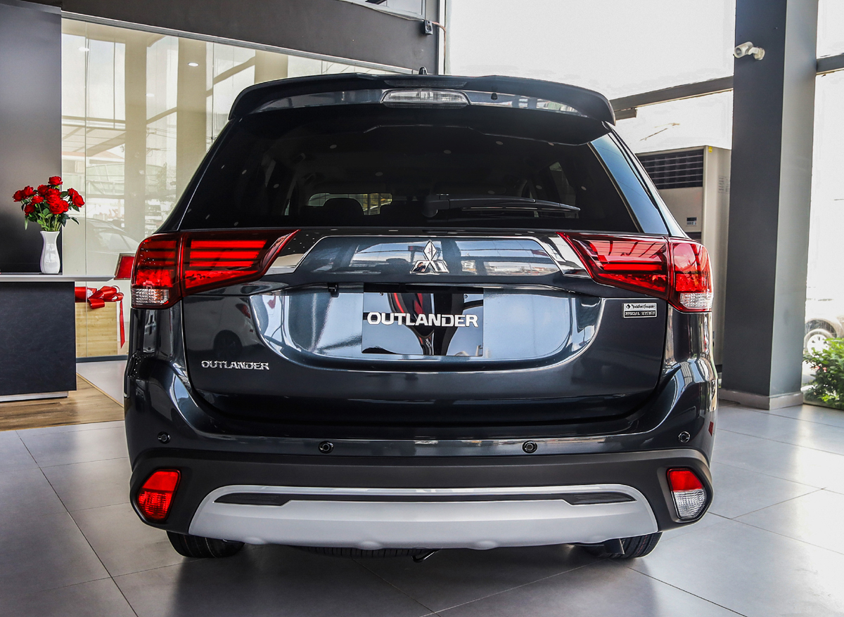 Mẫu xe Outlander 2020