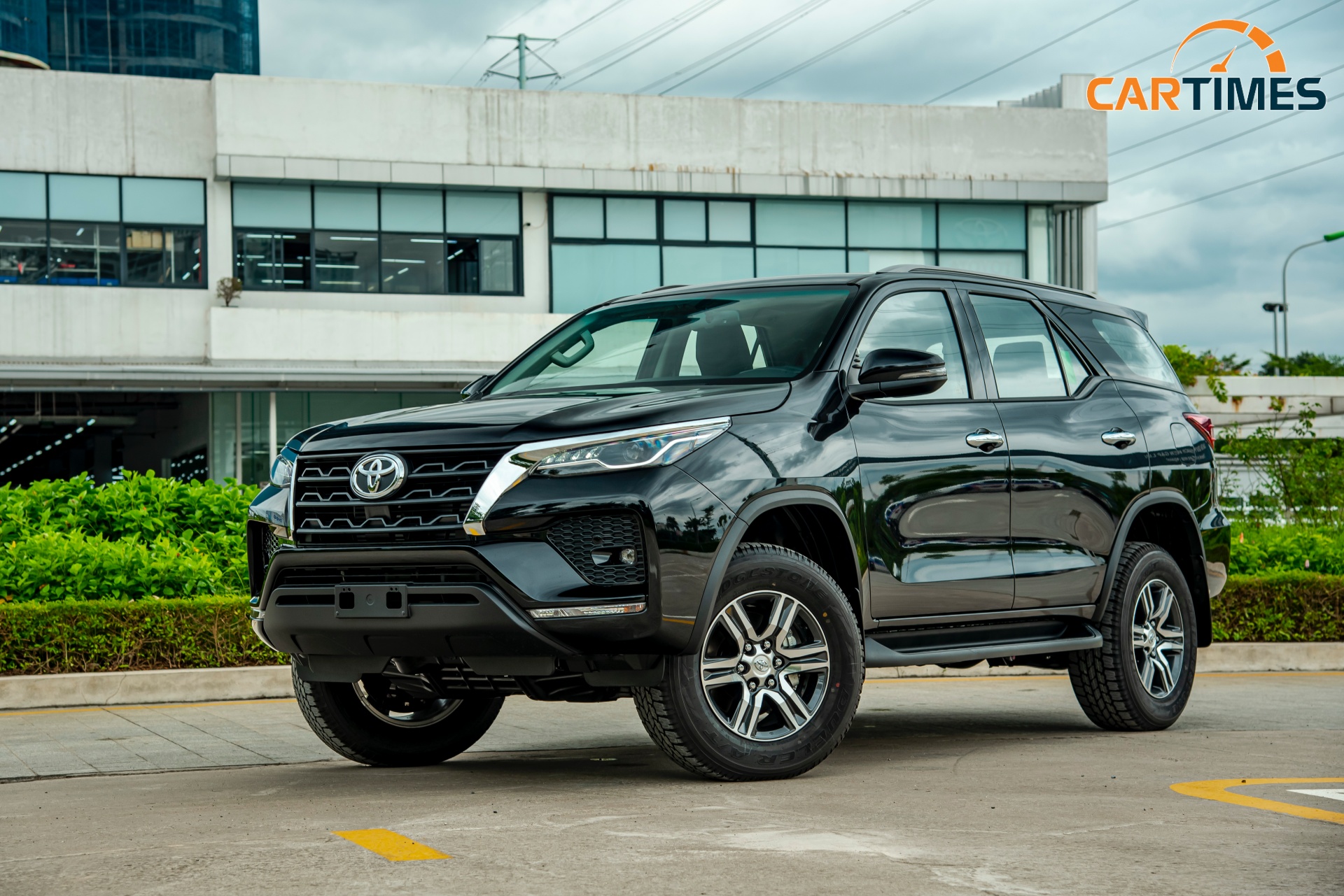Xe Toyota Fortuner 2020