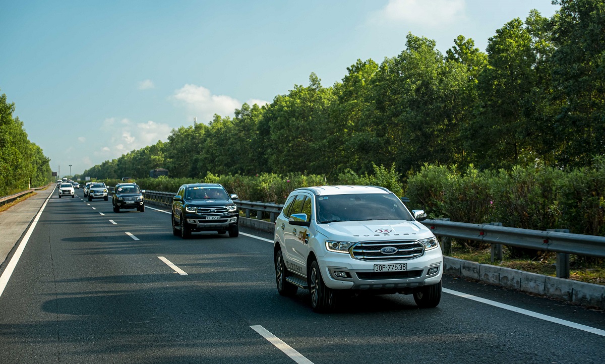 Xe Ford Everest