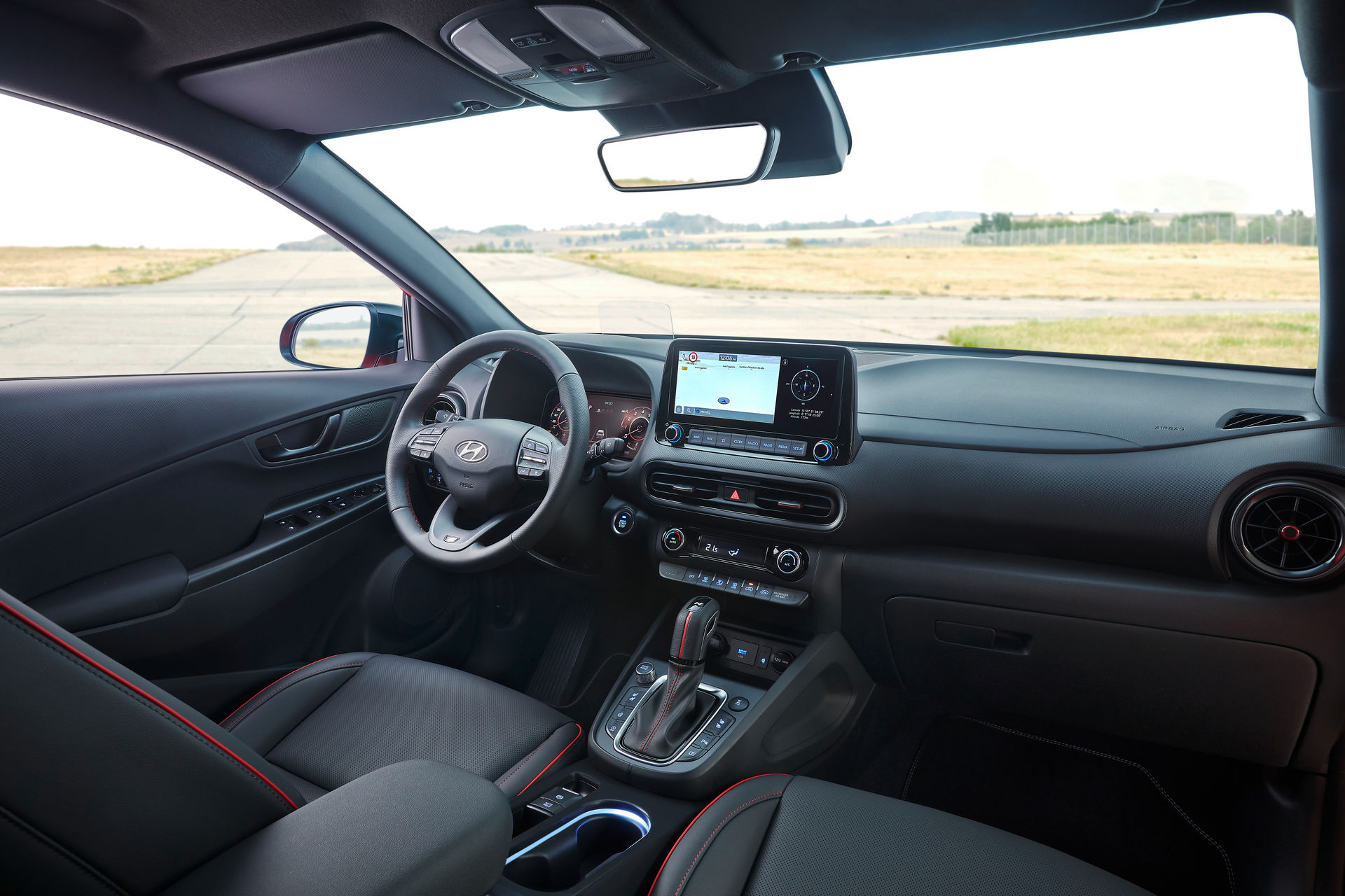 Hàng ghế trước của xe Hyundai Kona 2021