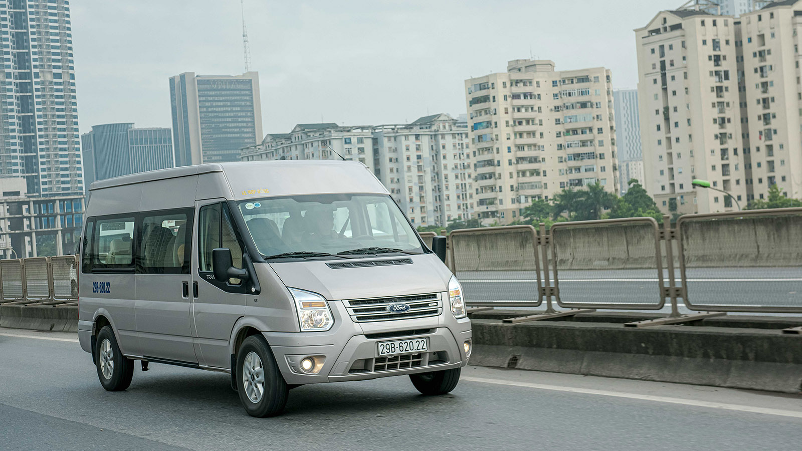 Ford Transit được các doanh nghiệp dịch vụ vận tải tại Việt Nam ưa dùng