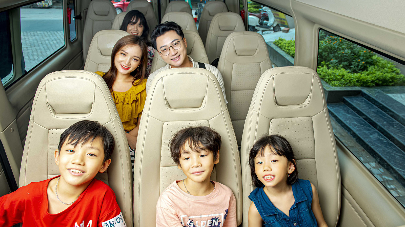 Khách hàng luôn thấy thoải mái khi ngồi trên Ford Transit