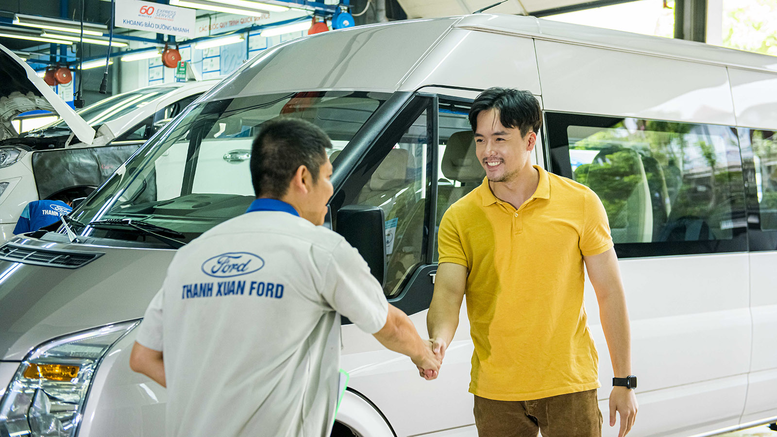 Các đại lý Ford đồng hành, chia sẻ cùng khách hàng